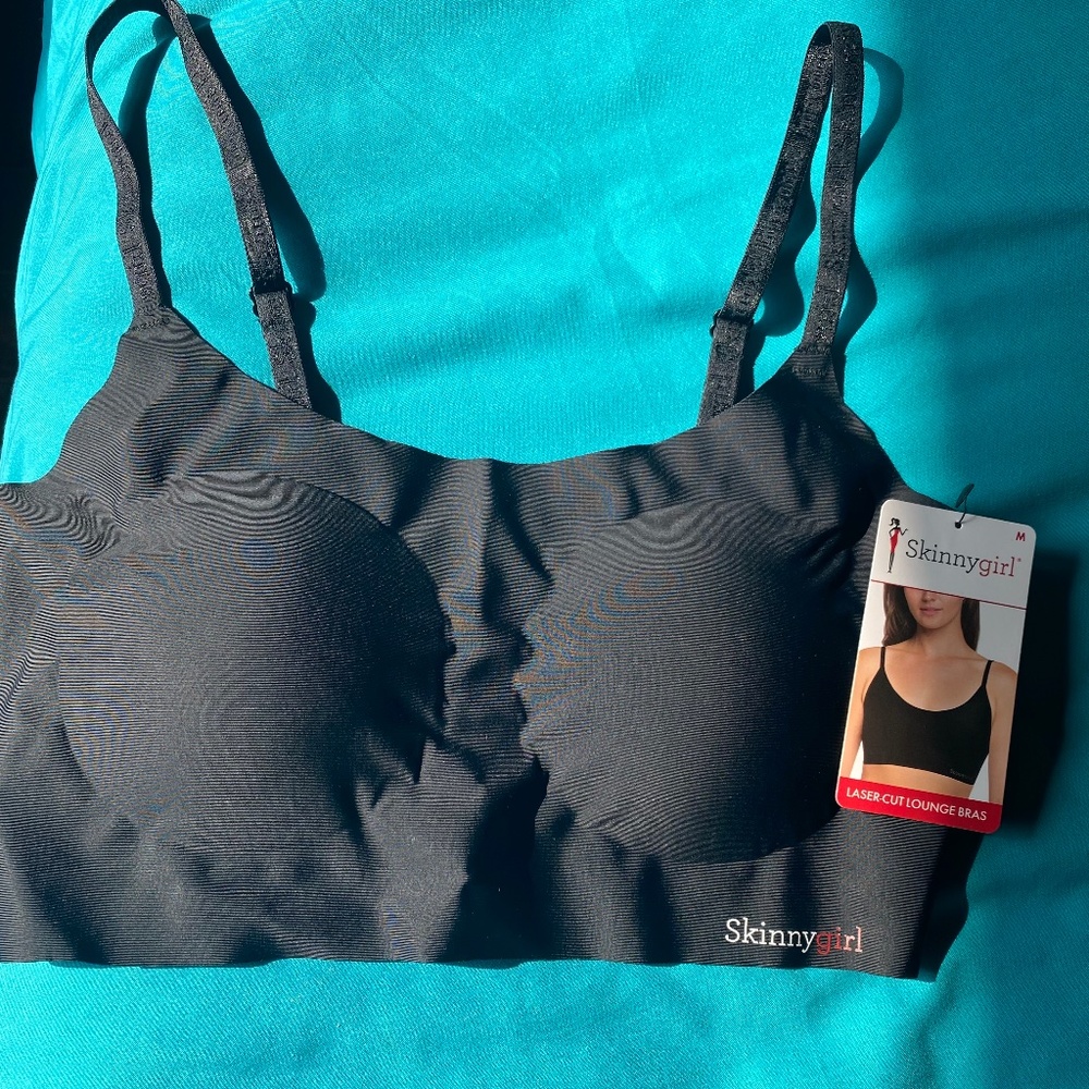 Lot of 2 Wireless Lounge Bras